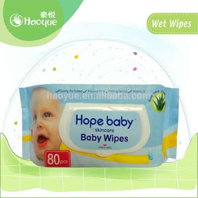 baby cleaning wet wipes